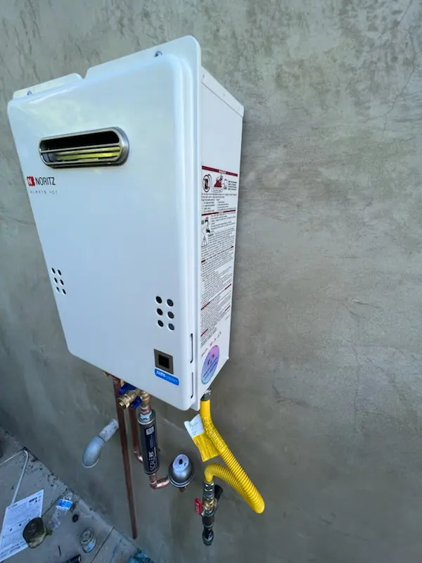Tankless water heater installation for Los Nietos homes